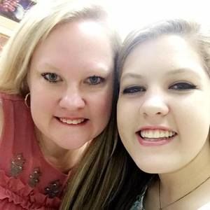 Meet your Posher, Leigh-anne